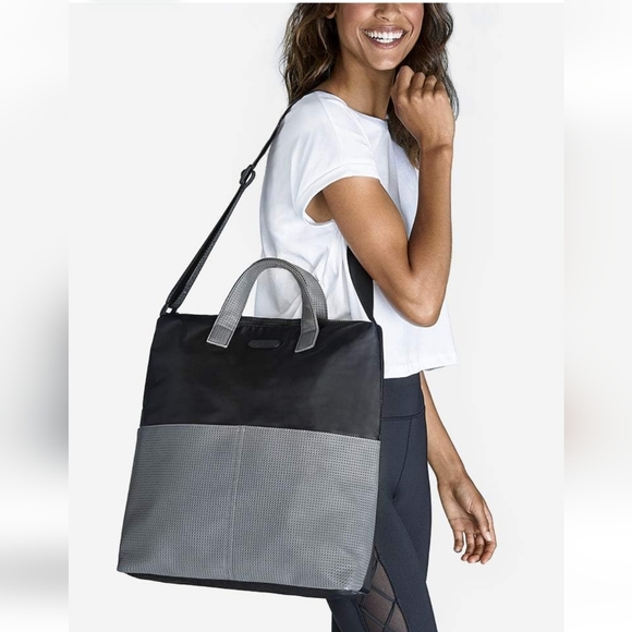 Caboodles Essential Tote by Simone Biles NWT - Picture 1 of 10